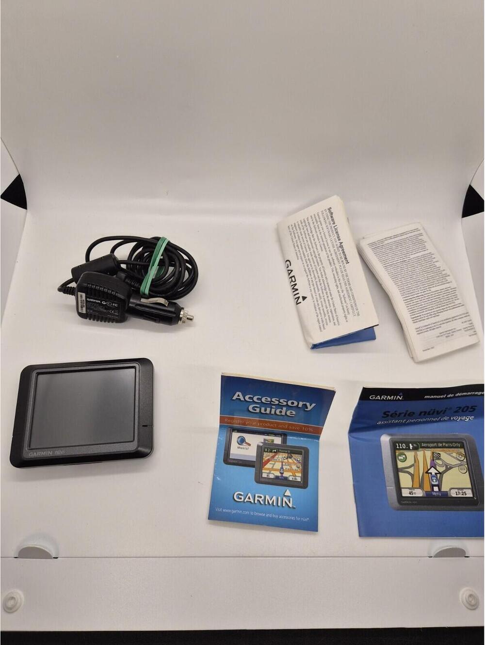 Garmin Nuvi 205 Automotive In-Dash GPS Navigation System Bundle